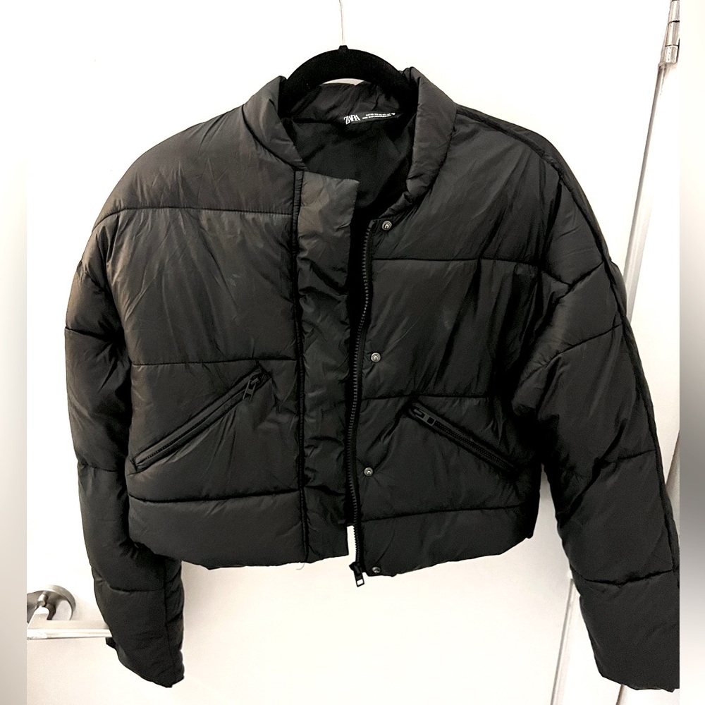 Zara Short Black Puffer Jacket Quilted Bomber Coat Semi Gloss Finish (Size XS)